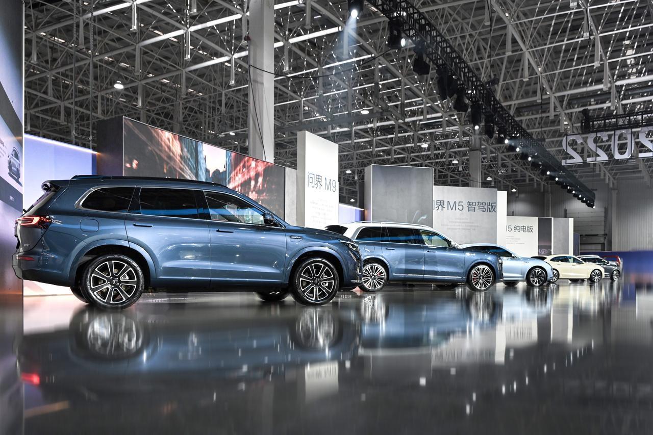 数据背后的趋势，问界M9揭示高端消费的核心演变不知道大家有没有注意到一种现象，