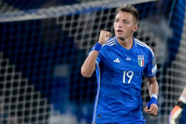 意大利预测首发: 埃斯波西托、雷特吉搭档锋线 卡拉菲奥里出战