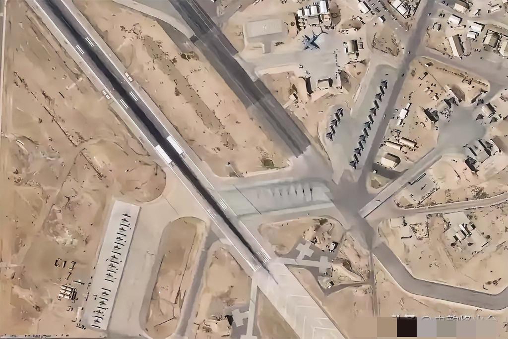 就在刚刚，中东又传出了震动全球的大动静。​​当地时间3月4日，伊朗伊斯兰革命