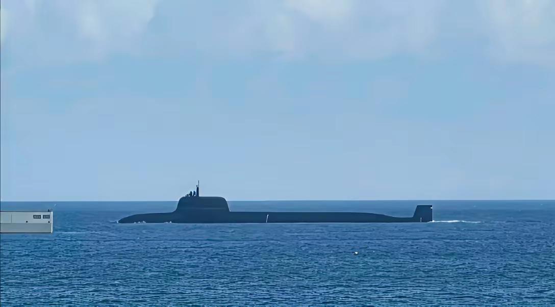 竟然还有人说新“大黑鱼”也就相当于早期的洛杉矶级，这话美军都不敢说出口！看看