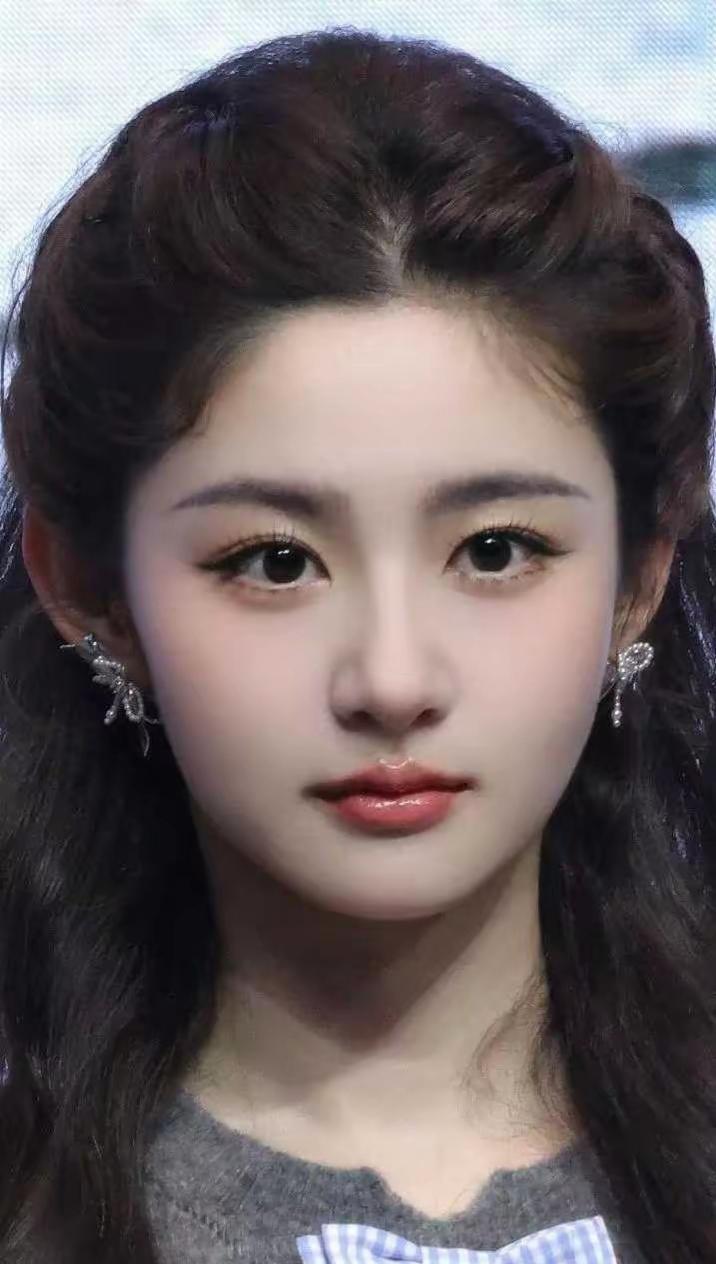 这小美女比刘亦菲还美十倍
