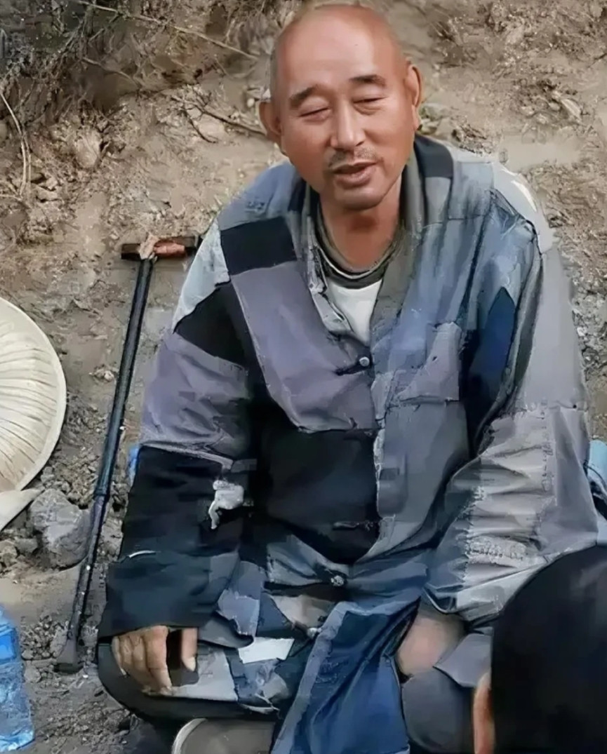 由于这些年生活在辽宁省海城市，我之前曾数次前往大悲寺参拜过妙祥法师，妙祥法师的品
