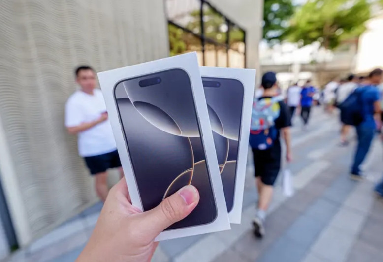 我曾经是个资深果粉，从iPhone6开始就一直用苹果。但今年我鼓起勇气换了国产
