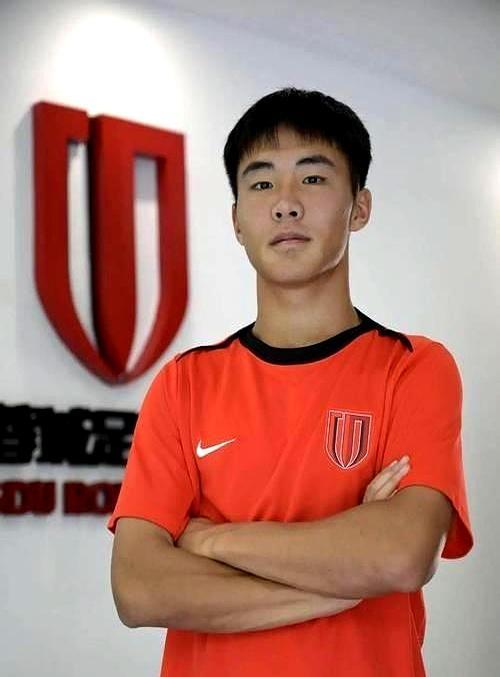 刚当上“09后首个职业进球”的人，新赛季却可能一场中超都踢不了。帅维浩，2