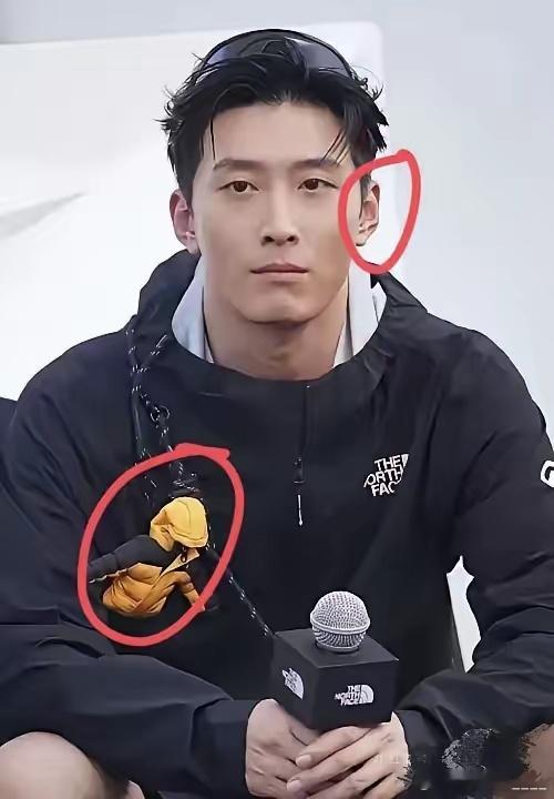 袁弘说过，窦骁这个人完全经不起细究，因为仔细观察，就会发现，他这个人简直是太完美