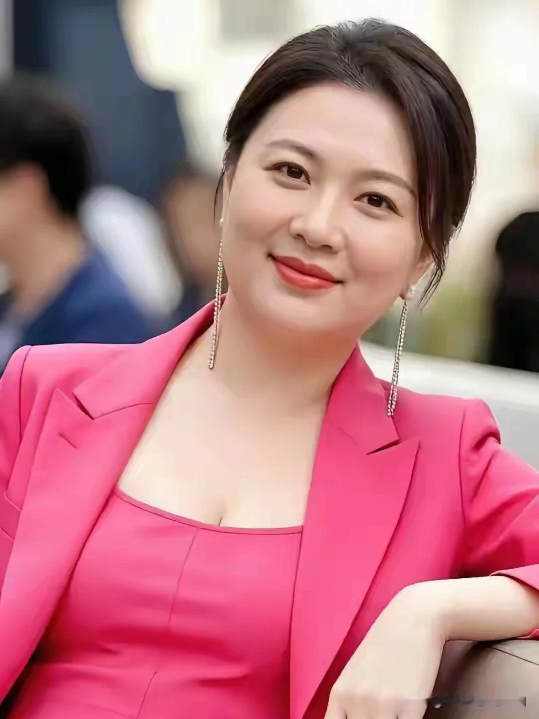 上联：人生不过三万天下联：红尘苦短莫虚度