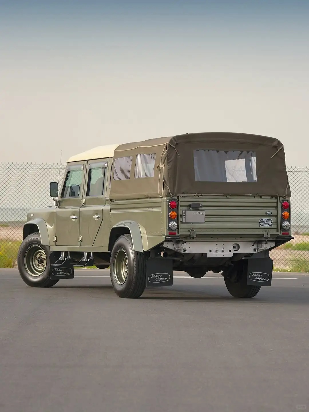 好车分享LandRoverDefender，路虎卫士130皮卡，改了传承版