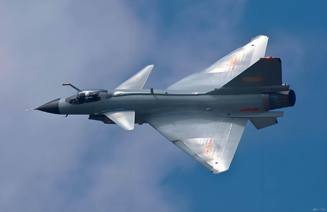 一旦歼10CE降落在平壤，下一秒，美军的F-35、萨德雷达和日本的出云号航母，就