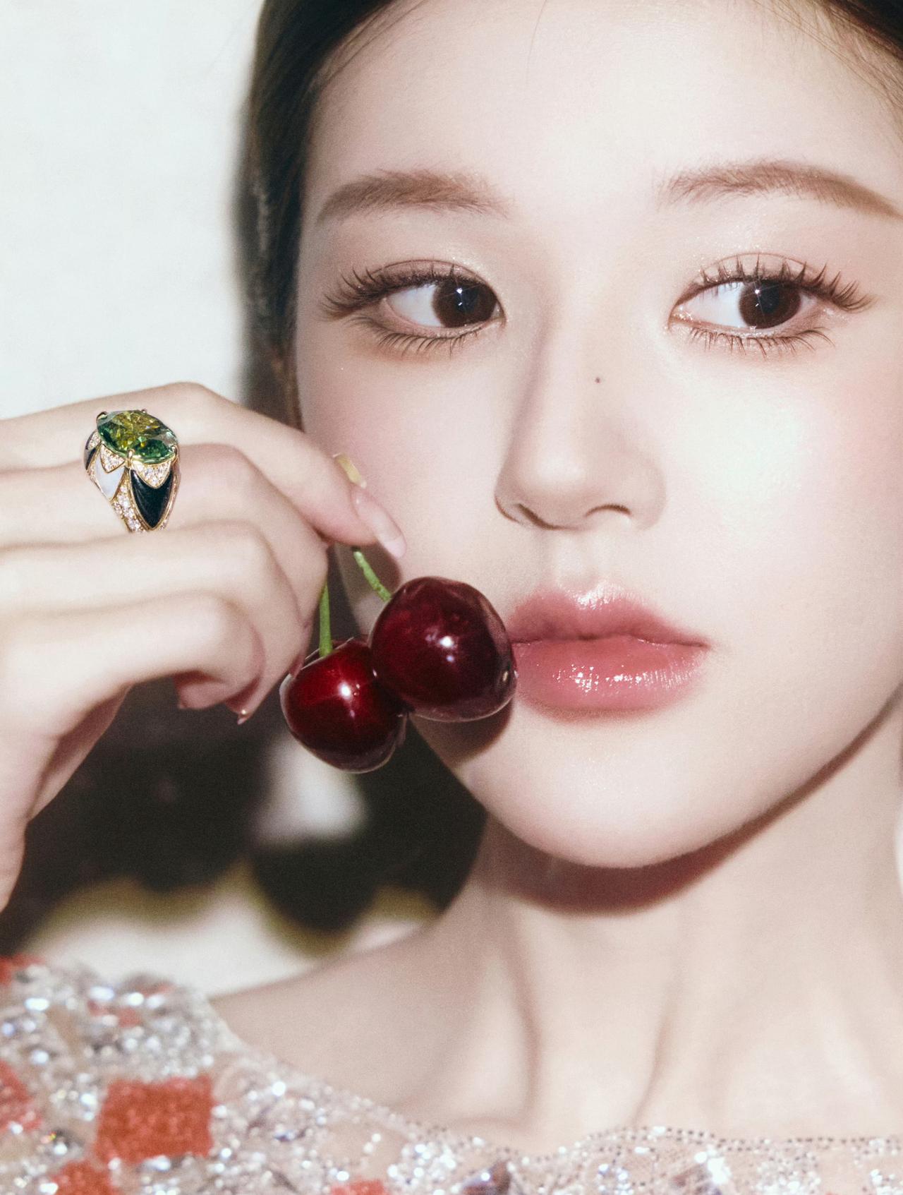 📷📷📷赵露思vogue山谷假日🍒​​​