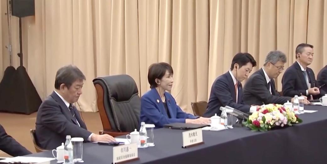 台湾是中国的，日本表态 日本首相高市早苗在与中国会面时的一句话，让整个东亚的