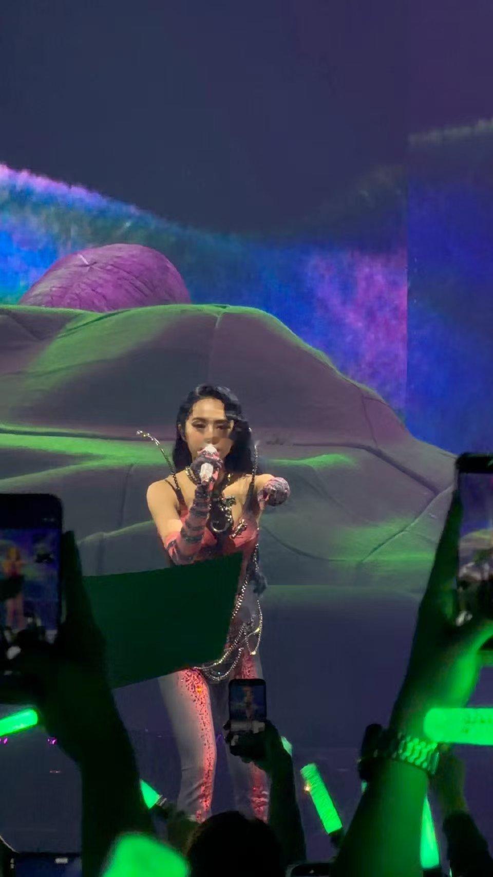 姐妹们快看！蔡依林新巡演消息来了！十四个城市巡回，这阵容太炸了💥蔡依林新巡演