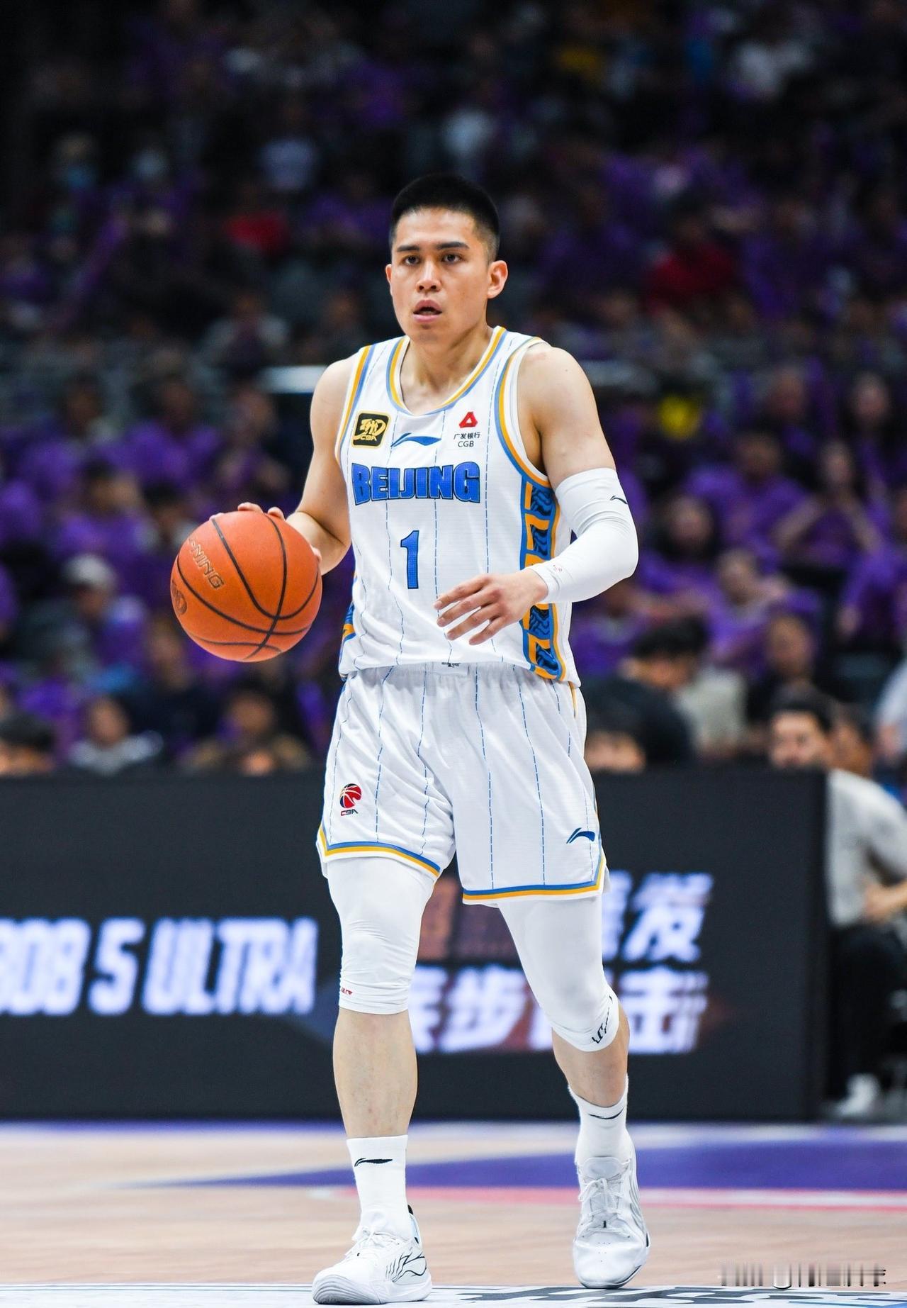 CBA新赛季，台湾籍贯球员一览：01林庭谦：26岁台湾台北人天津控卫