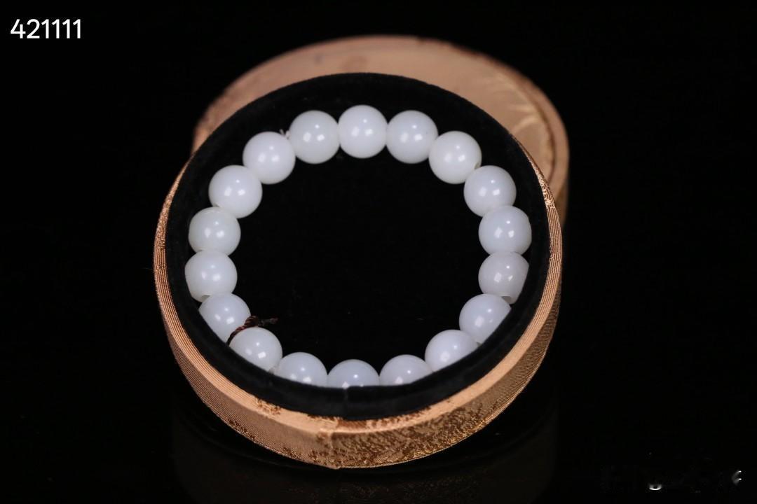 旧藏和田白玉圆珠手串，尺寸1.2cm，重46.6g