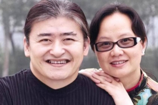 1987年，刘欢对主持人卢璐一见钟情，认识9天后就求婚成功。可是去民政局登记时，