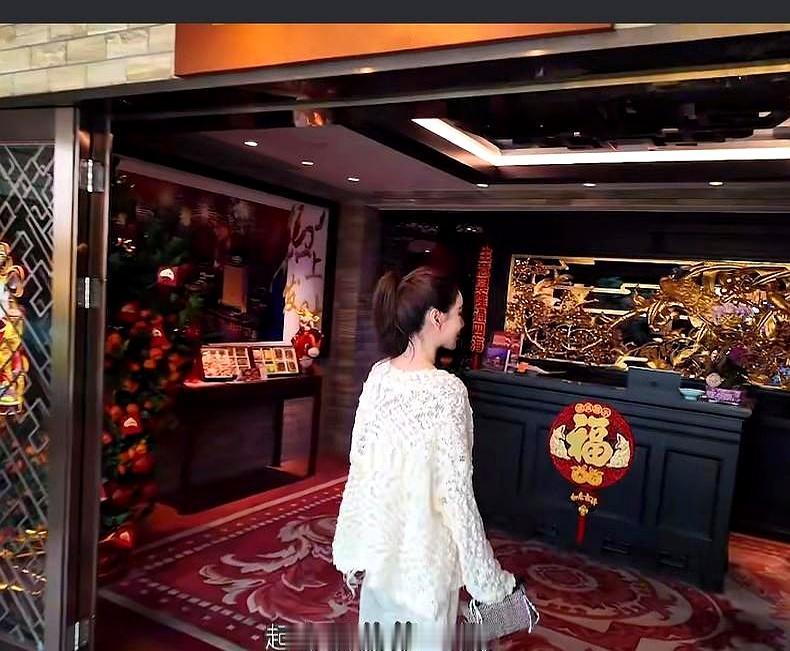 没想到马筱梅这波操作，真是让人看呆了。挺着孕肚直接回台北待产，非但没藏着掖着，