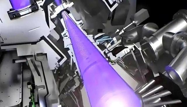 为什么中国明明造得出发动机和光刻机，却偏偏选择继续进口？表面示弱背后藏着大棋局，