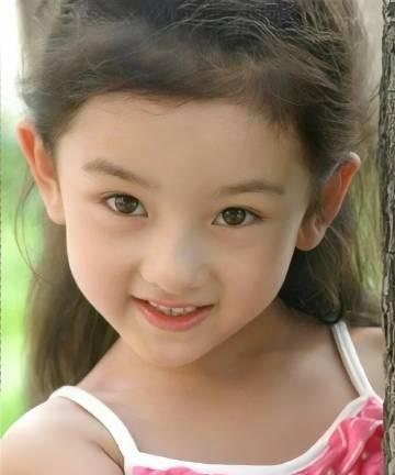 宋祖儿//小时候就是个美人胚子、小小的脸上全是精致的五官#宋祖儿夏日美拉德
