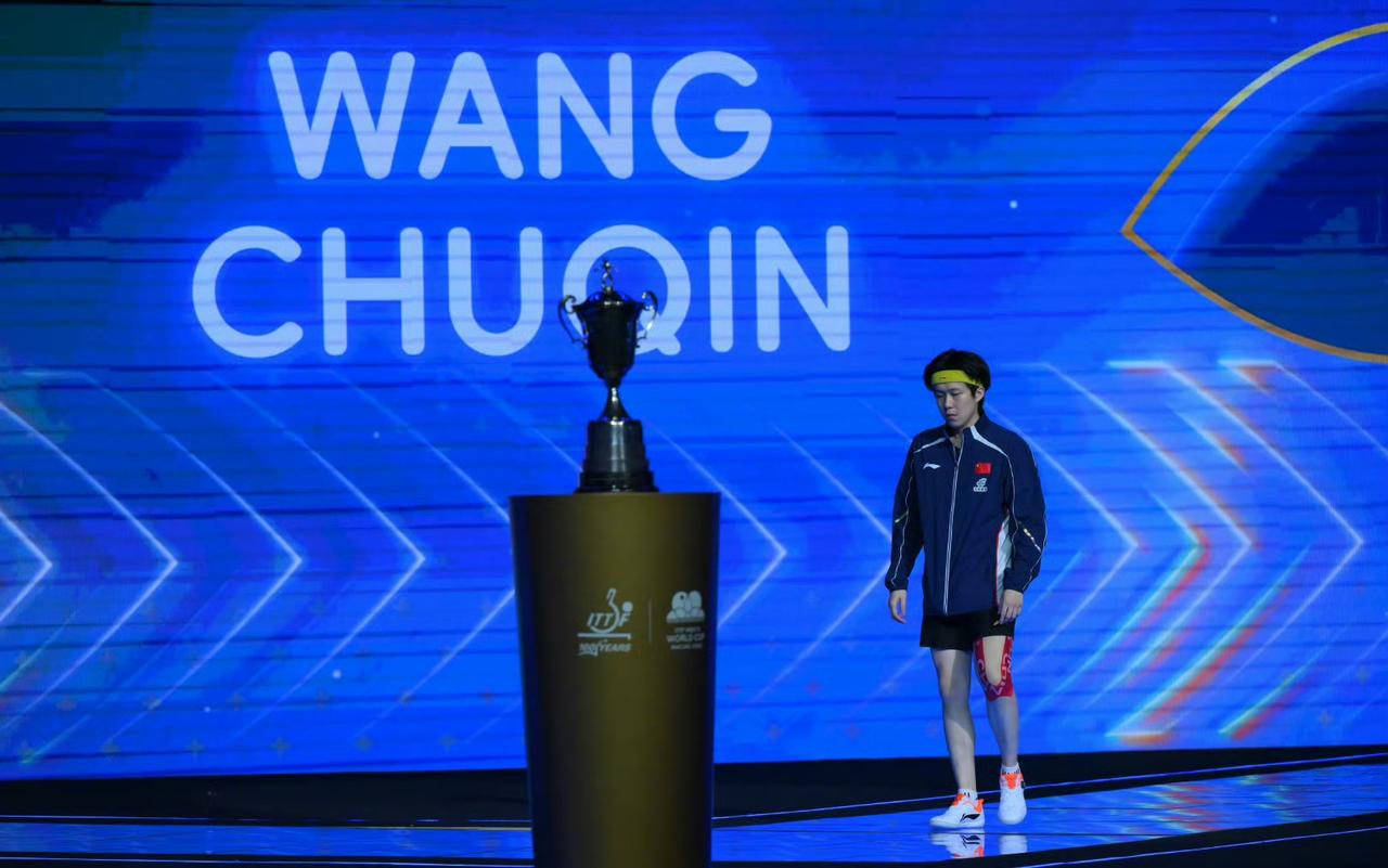 王楚钦太牛了！在半决赛4-1卫冕冠军雨果，闯进总决赛，总决赛对阵松岛辉空，