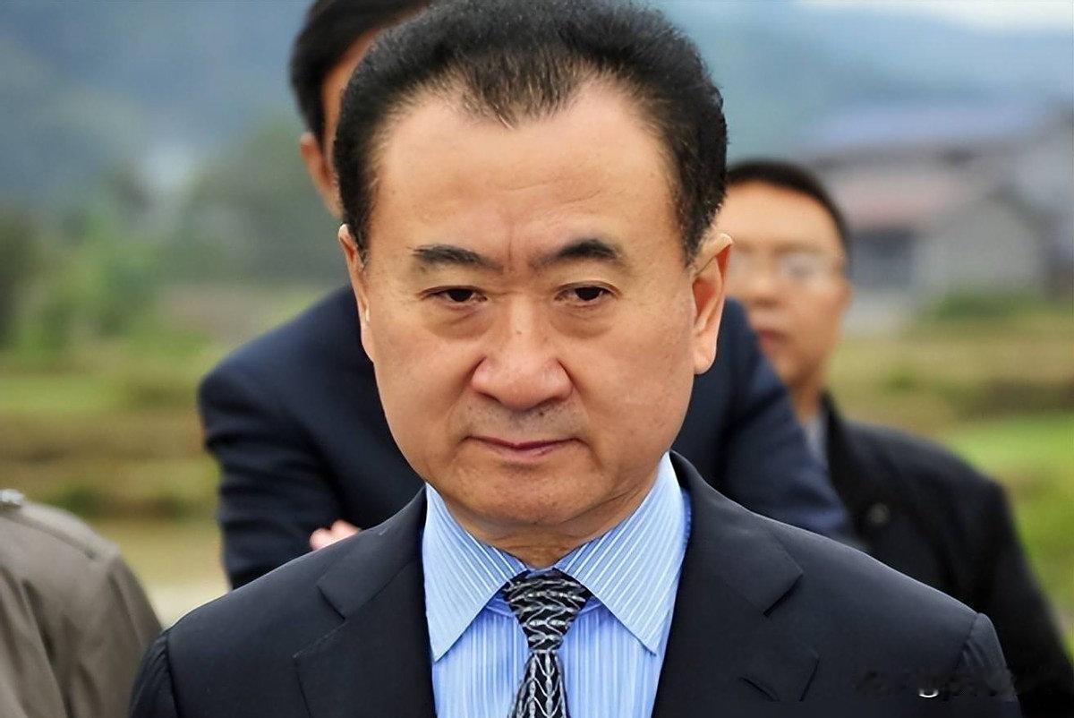 王健林“限高”一天就翻身：姜还是老的辣，王思聪淡定早有原因谁能想到王健林上