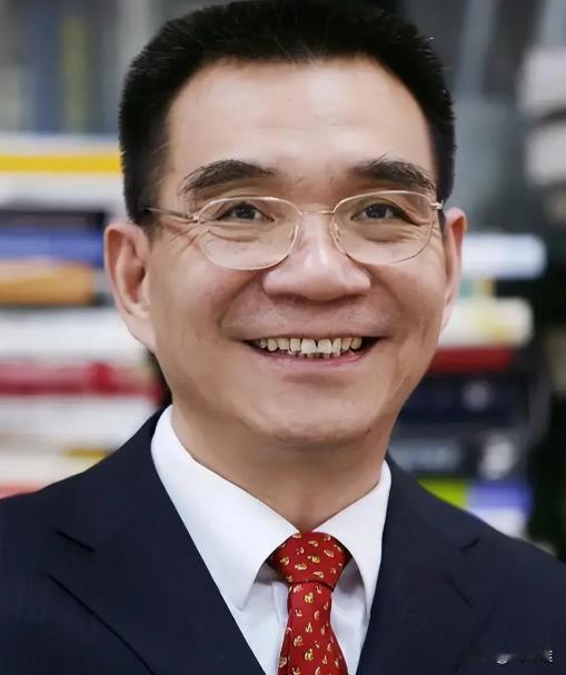 1979年，金门某驻防连长突然失踪，轰动整个台湾。面对官方审问，他的妻子一脸茫然