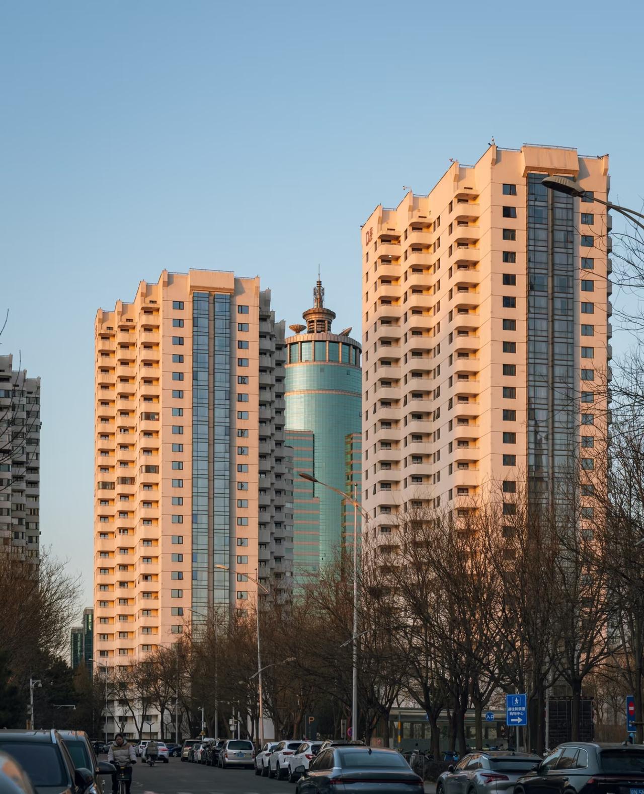 同意，我大表姐儿子28岁，二表姐儿子30岁，她俩同时间参与给儿子买房，大表