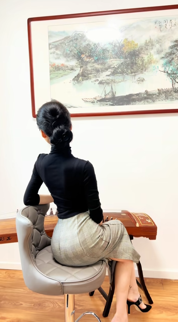 同事说我骨骼惊奇，适合练蛤蟆功