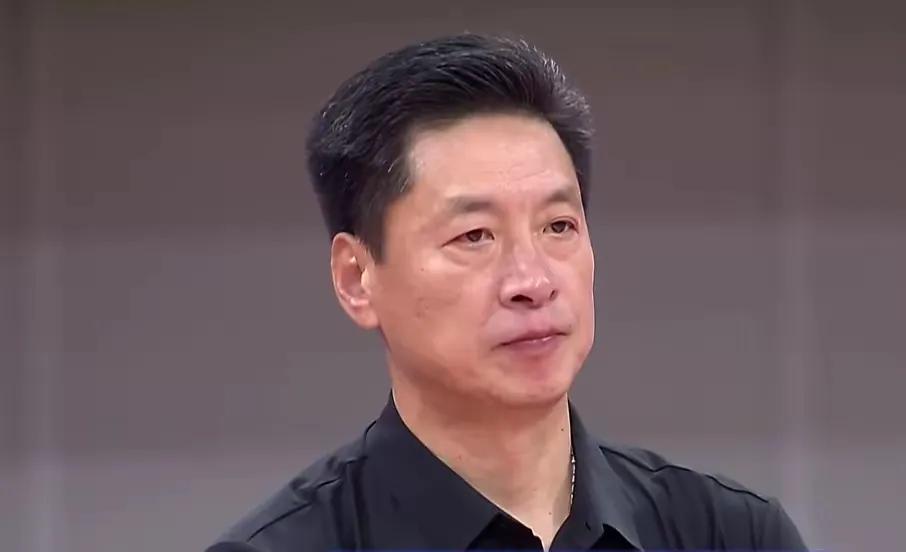 CBA地位最高的主教练是谁？那一定是李春江，有且只有他一个！---广东队夺冠
