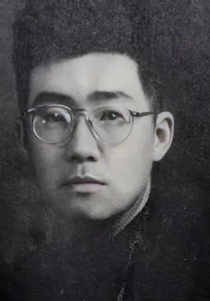 1938年，一位国民党二级上将倒在血泊中，下令枪决他的是蒋介石。13年后，朝鲜