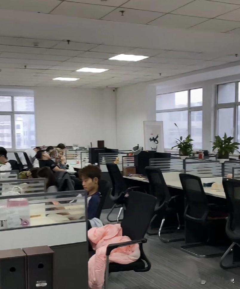 作为一个80后底层hr大头兵,你要问我公司搞事情，我要不要仲裁？10年前我的说法
