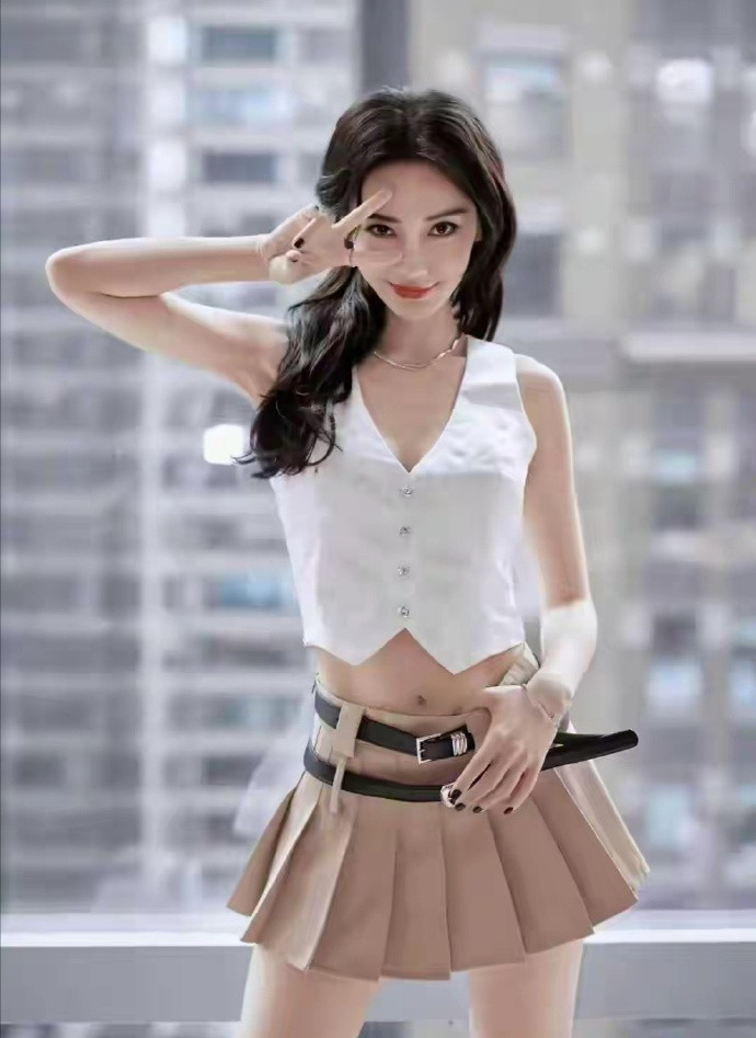 杨颖angelababy写真大长腿逆天