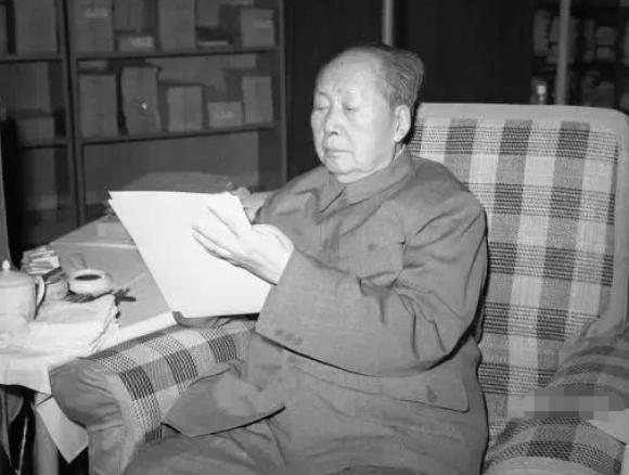 毛主席的五大遗憾：一.没有活到100岁他曾对工作人员说：“七十三八十四，阎