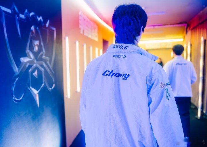 再见小花生至少今年不是八强了！Chovy个人S赛战绩：8-8-8-4-8-4-