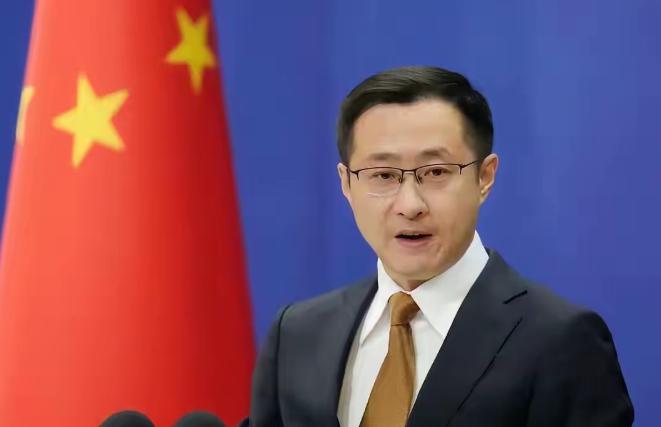 沉默2天后，中方通告世界，西沙属中国领土，并送给越南一句忠告面对南海方向接连