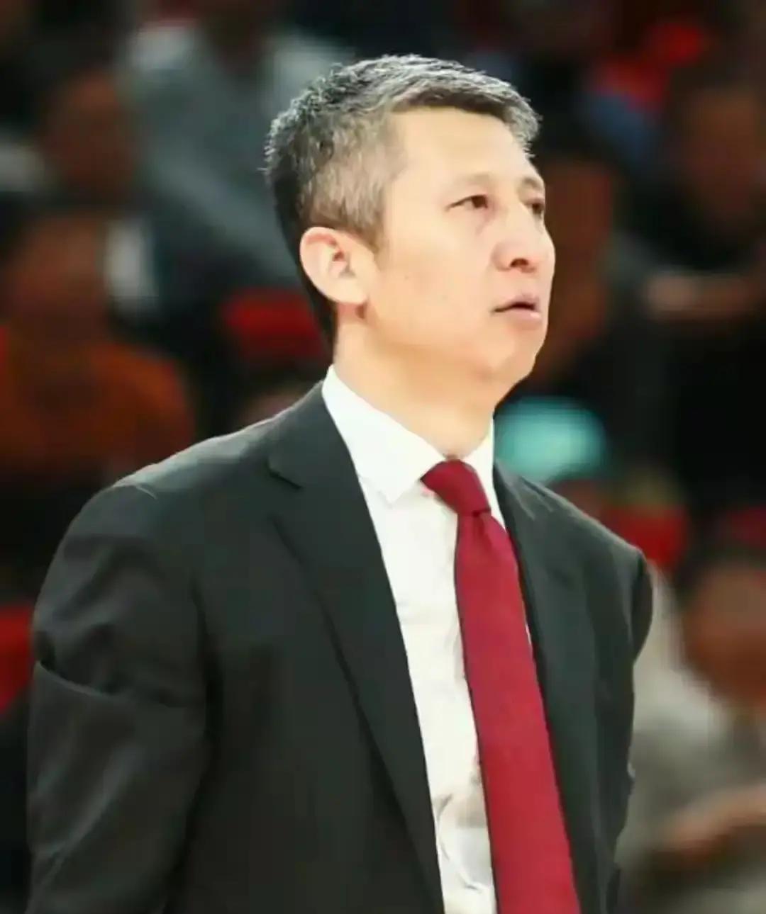 辽宁青训这锅，不能全让岳鹏飞一个人背。当年U17整个梯队被连锅端到广州龙狮