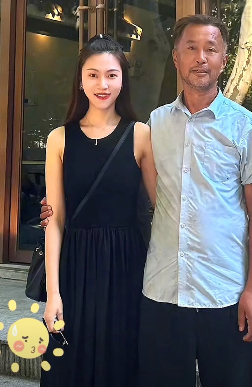 有人爱上沈巍老师我一点也不奇怪。论才华，三观，思想，人品，沈巍老师值得拥有一