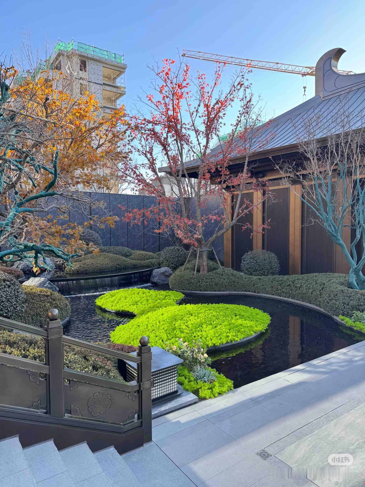 年关了，以目前这个市场行情，房子到底该卖还是不该卖？刚才看到一个视频主播，大