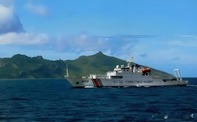 日本在我国钓鱼岛的挑衅行动遭到我方痛击！12月2日，日本渔船非法进入我国钓鱼岛海