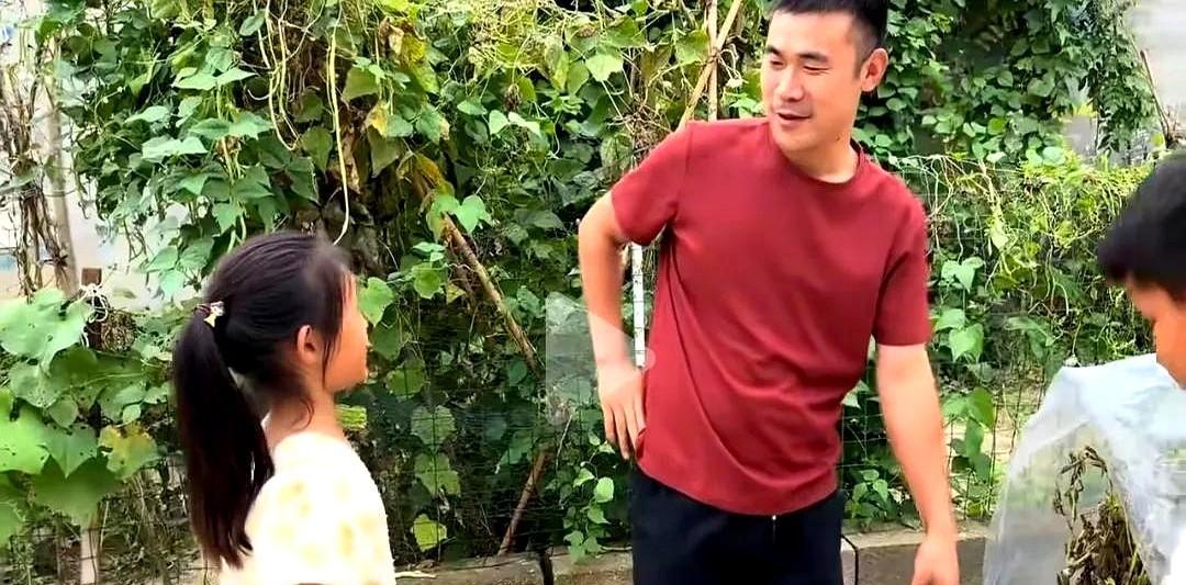 李佳和孩子们谈心，没想到恩泽会说出这种话。李佳真的是太幸福了！在二婚阿杜更新的