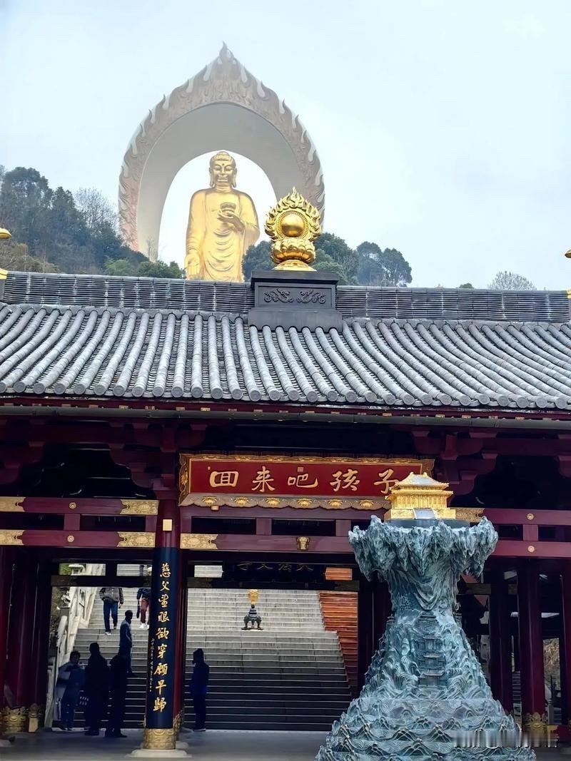 原来真的会有标语，让人看完心头一颤！没有优美文案，没有华丽修饰。大白话平
