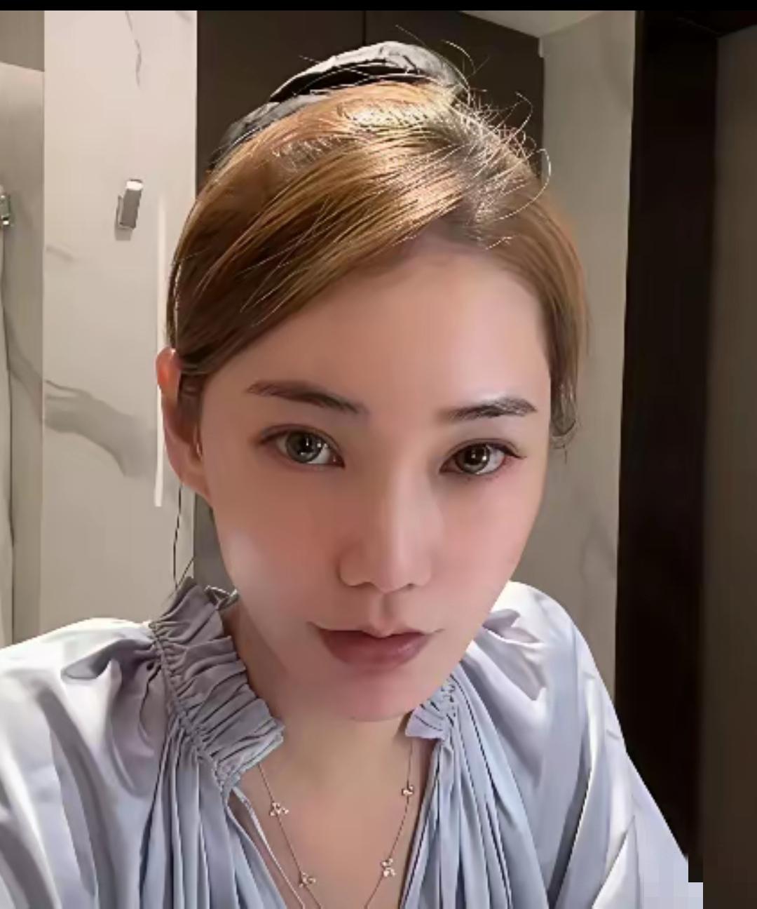 据说马筱梅的直播间就剩下三个人在看！这也太尴尬了吧！之前只要一开播，直播间动