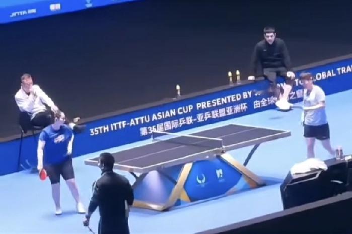 孙颖莎海口亚洲杯适应场地训练。马琳、邱贻可、王翔、何卓佳陪在身边。这回马琳女主