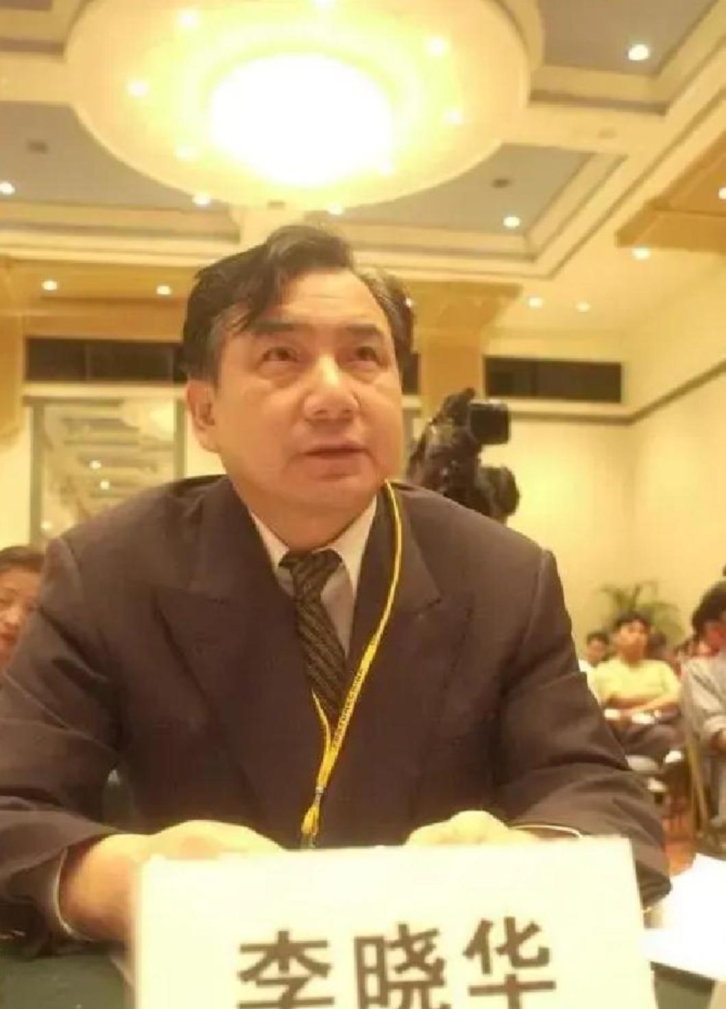 九十年代，北京首富李晓华，也是个传奇人物。79年，李晓华因贩卖电