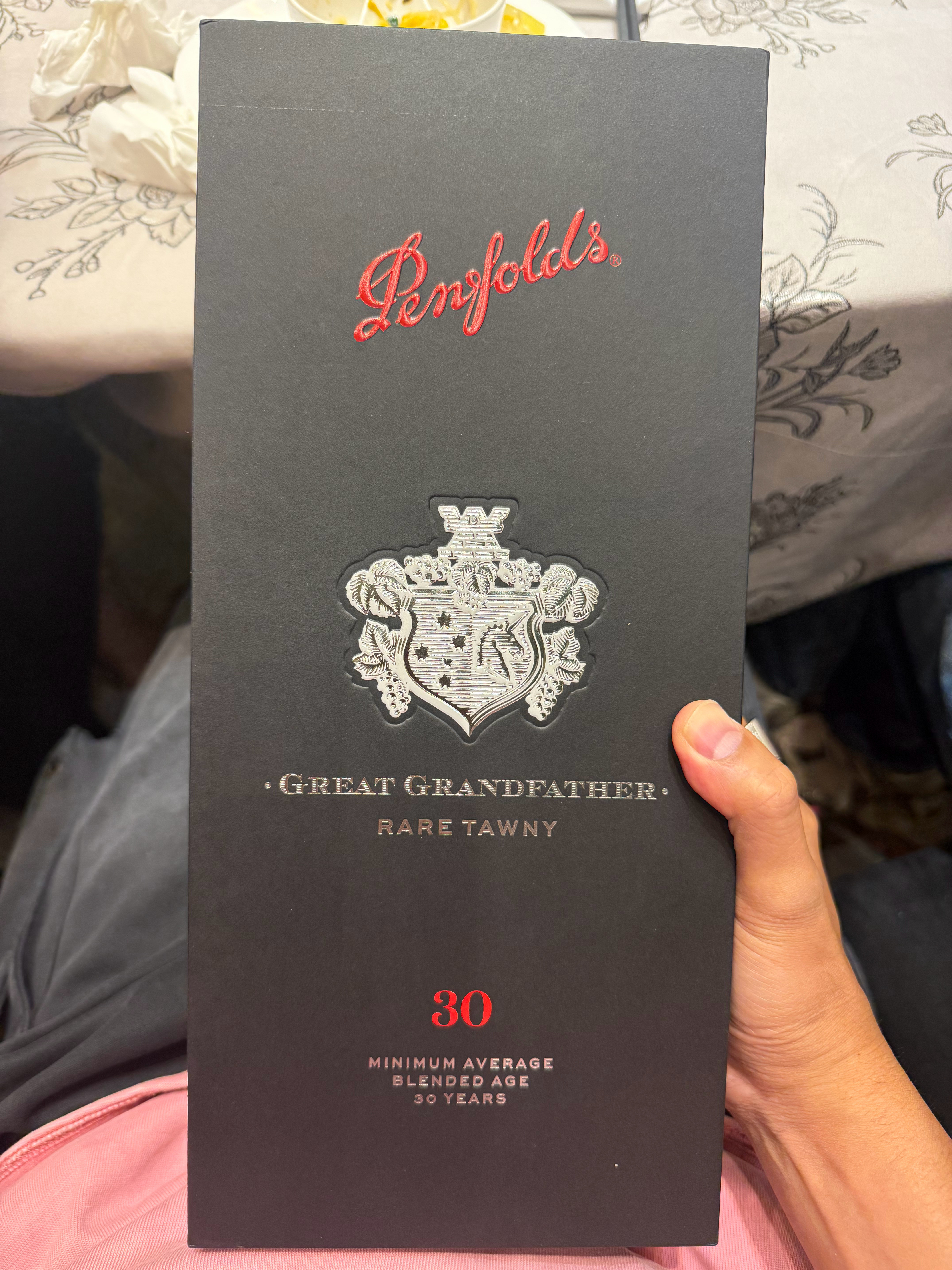 外省的一个朋友今天问我，他说这两天在广州的餐厅，发现几乎没人抢单结账，为什么呢？