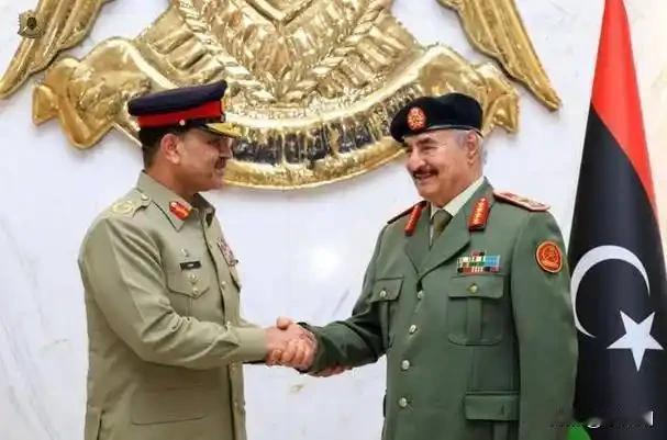 北非火药桶再添猛料！巴基斯坦枭龙战机入驻利比亚！12月22日，巴基斯坦《黎明