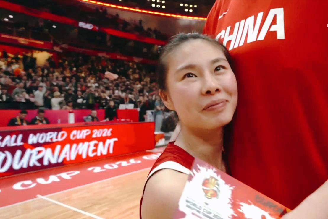 中国女篮84：74战胜捷克队，王思雨关键时刻站了出来，姜还是老的辣。比赛还剩