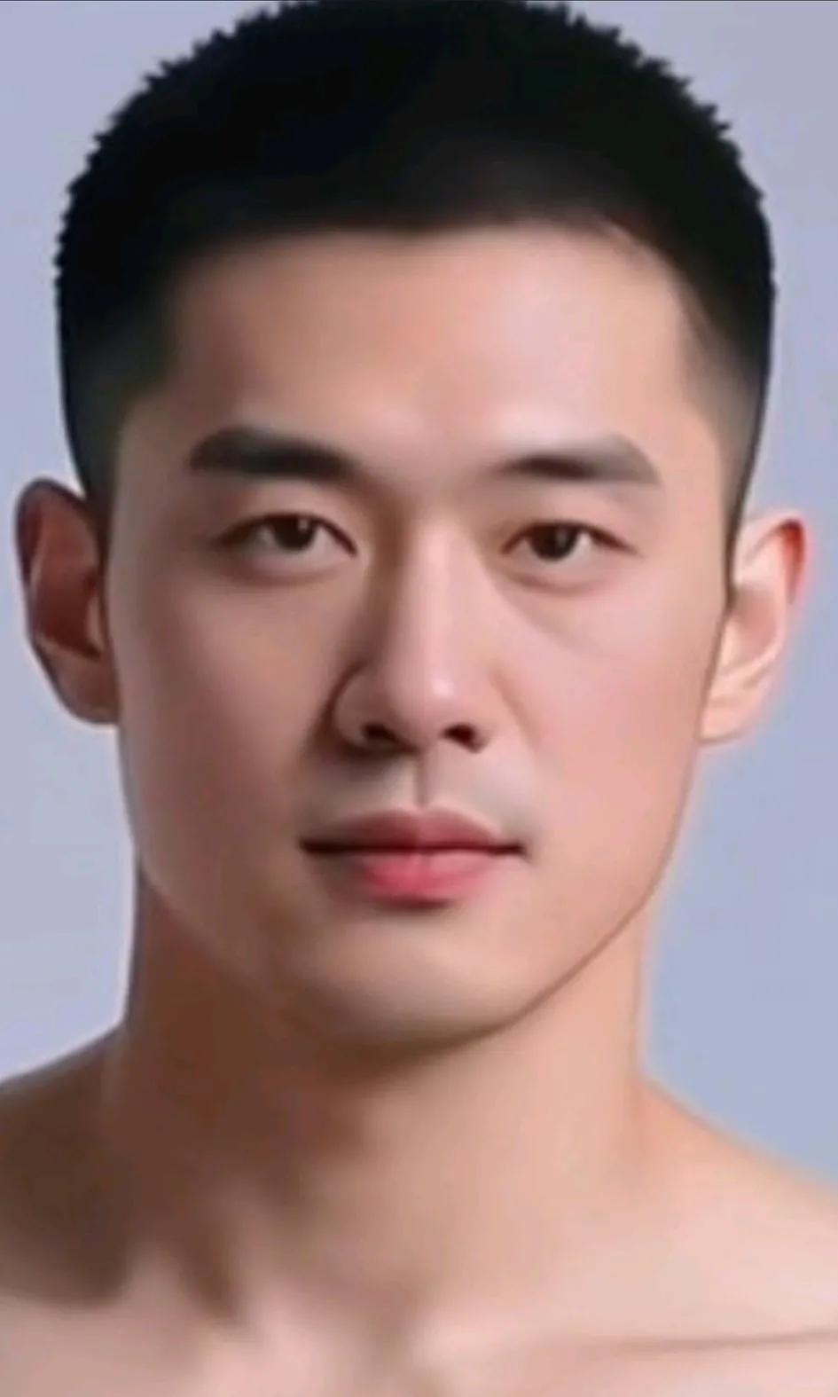 帅哥的绝世容颜，这样的男颜必定会让人秀色可餐，男人中的精品，上乘之作，多么精致有