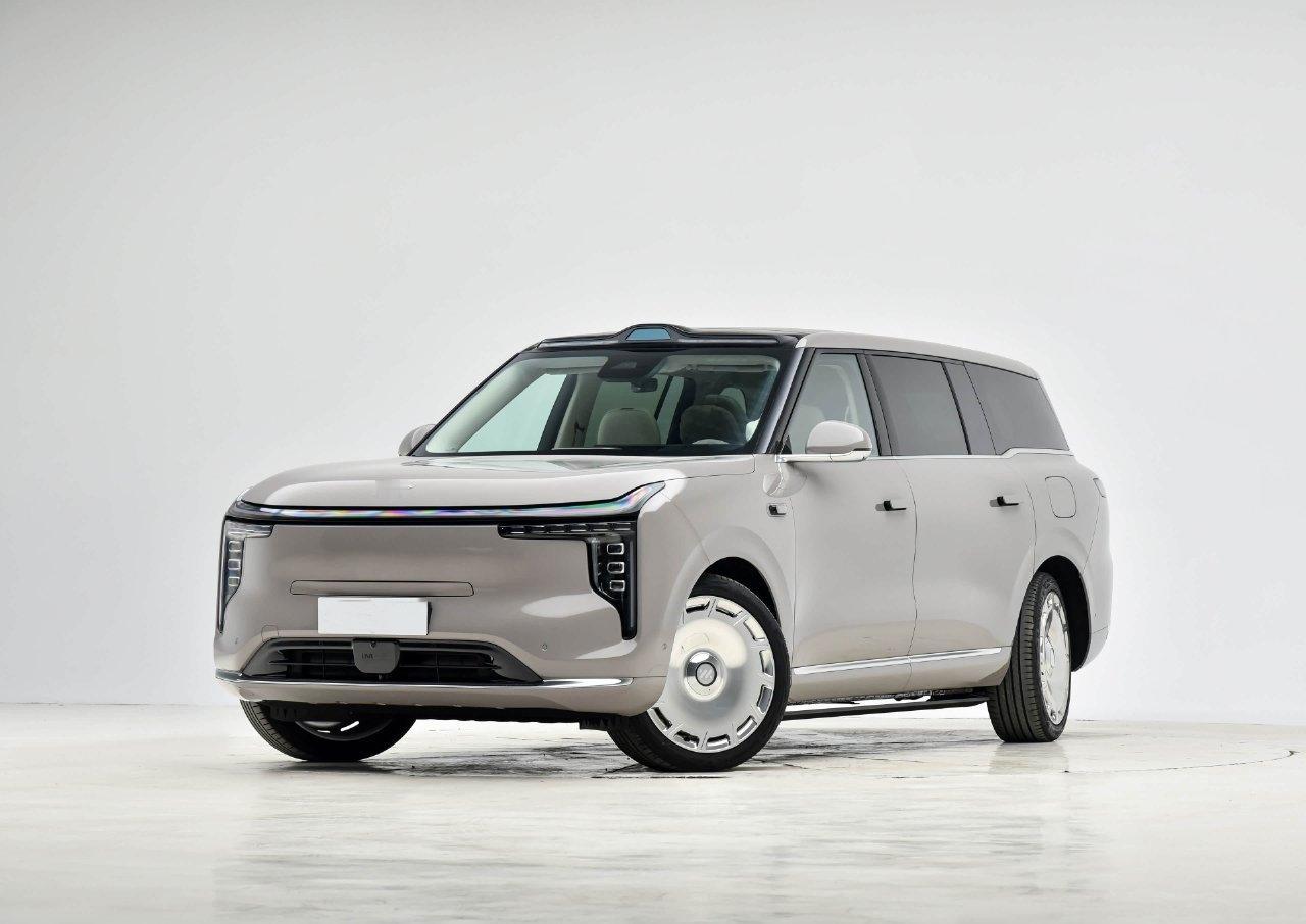 智己LS9上市，800V增程平台+66度大电池指导价33.28-36.28万