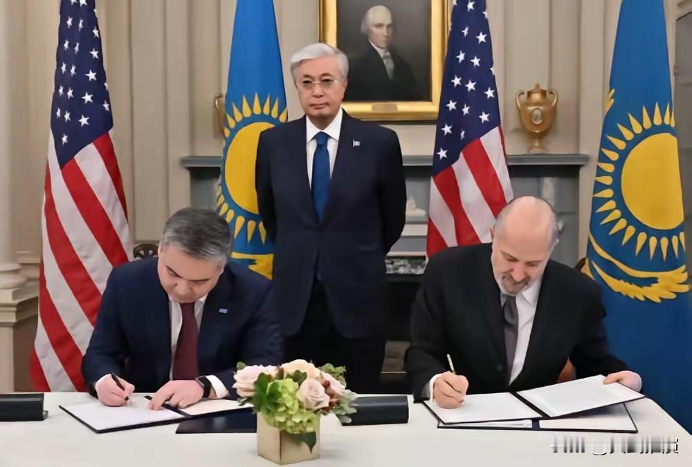 哈沙克斯坦发现大量稀土矿，要供美日，通过俄罗斯运出去不太可能，走中国运费最便宜，