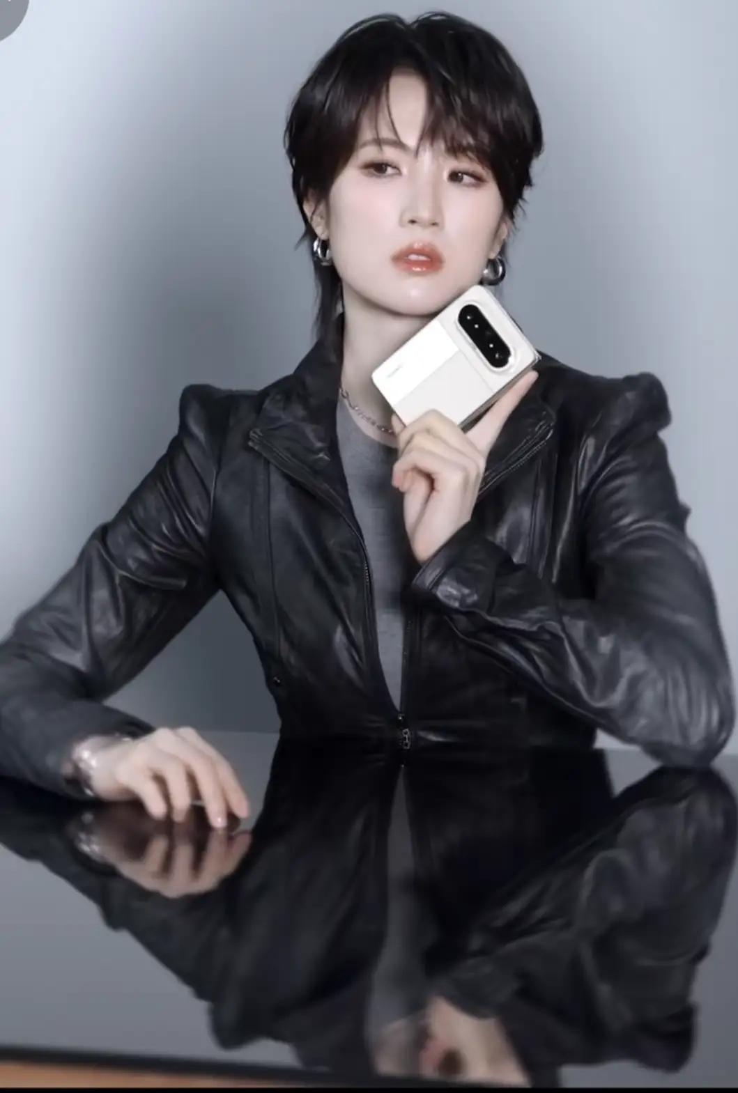 余承东的算盘珠子打得真响！这不，即将发布的华为大阔折叠手机找的代言人又是华为二公