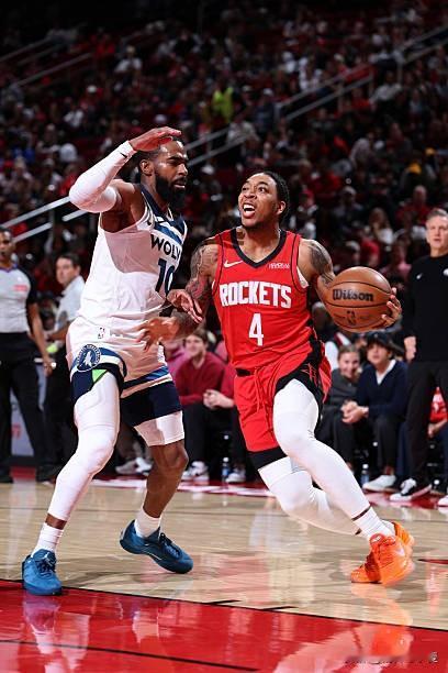 JD-戴维森打公牛打了24分钟，表现出色，能得分能组织。后一场打雷霆打了20分钟